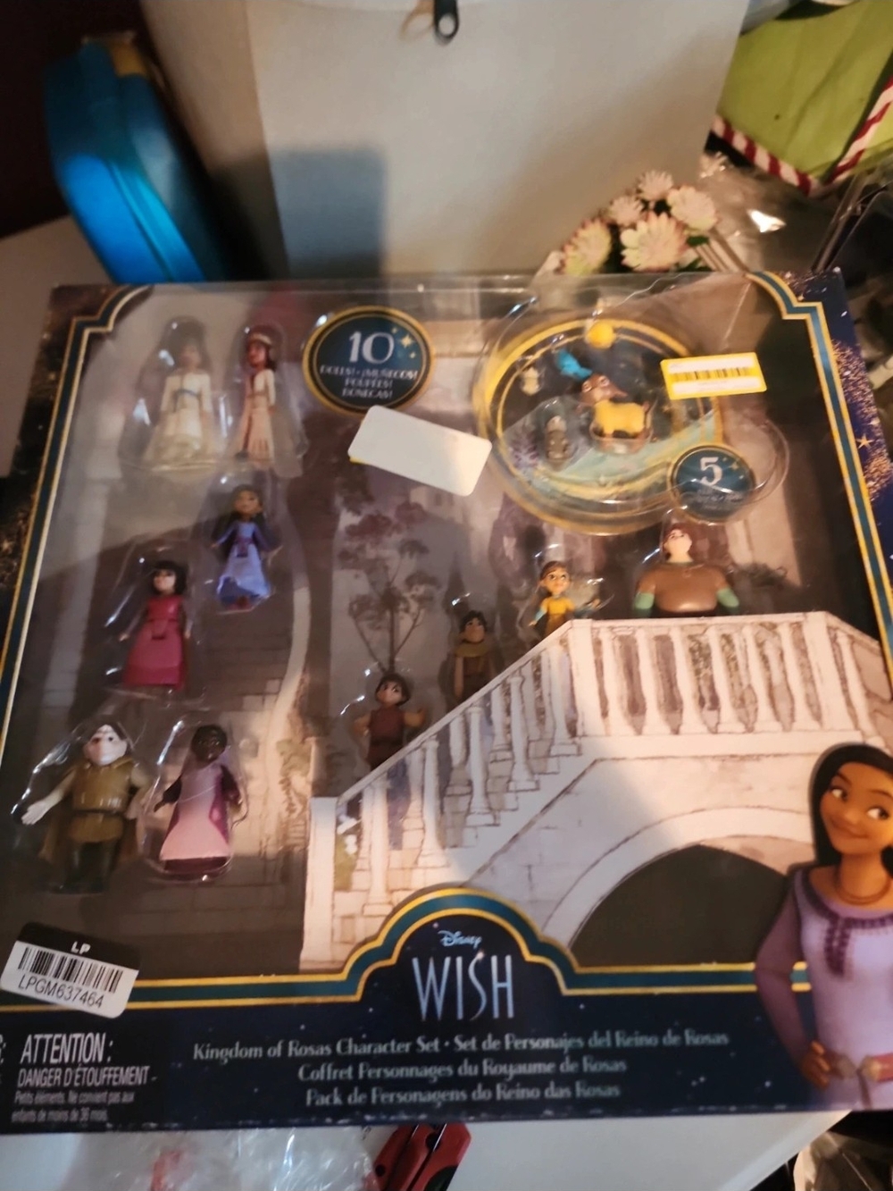 Disney Kingdom of Rosas Character Set - Multicolor
